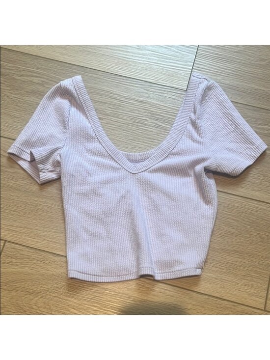 Tops - V-Neck Croptop